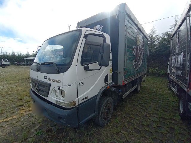MERCEDES-BENZ Accelo 815 2p ANO 2012/2012